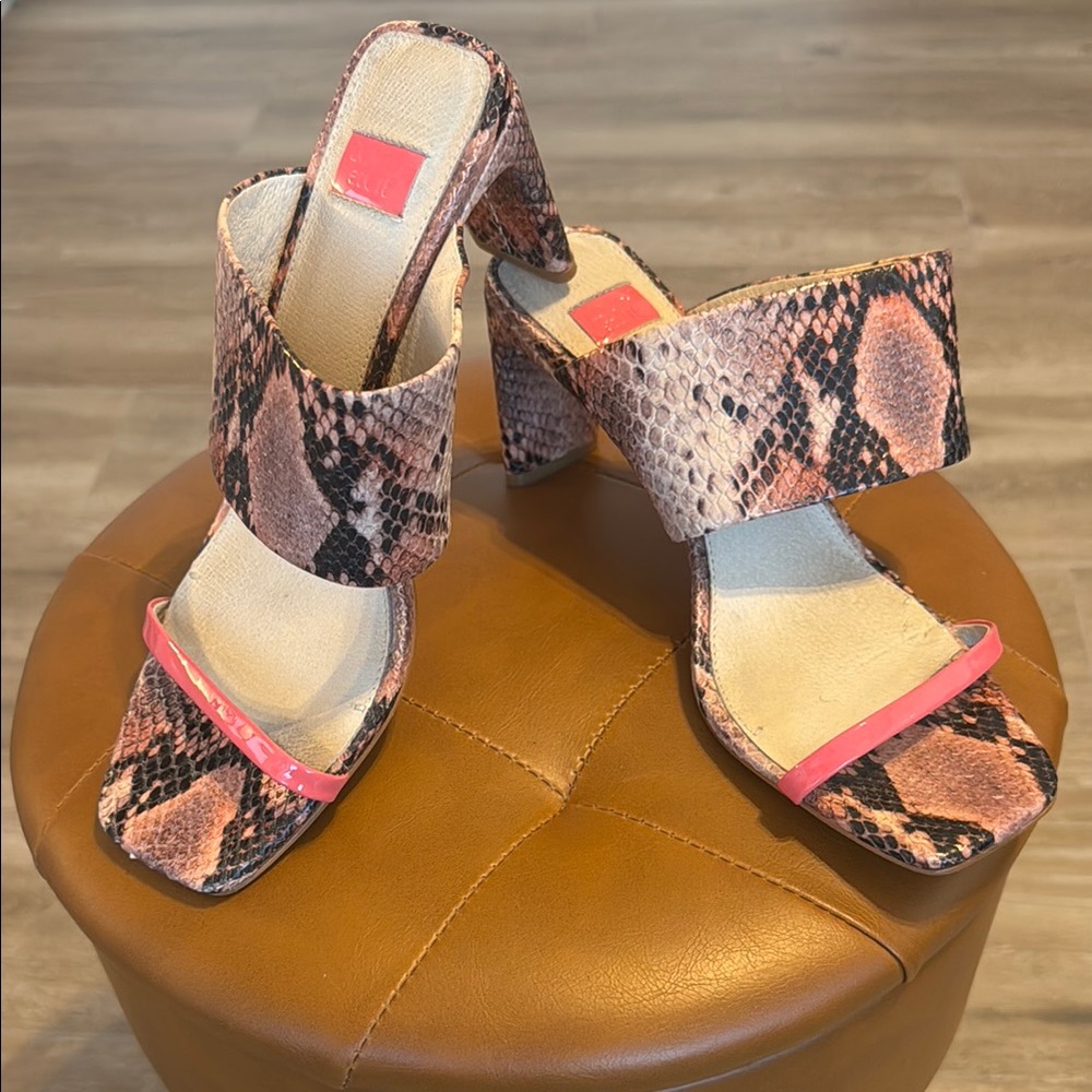 Stylish Pink Snake Print Women's Heels